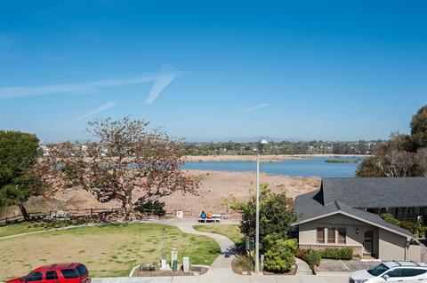597 Laguna Dr, Carlsbad, CA 92008 photo 18