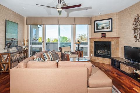 597 Laguna Dr, Carlsbad, CA 92008 photo 4