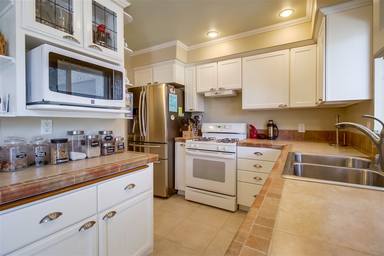 9439 Carlton Oaks Drive B, Santee, CA 92071 photo 7