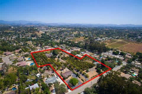 777 Knoll Park Ln, Fallbrook, CA 92028 photo 1