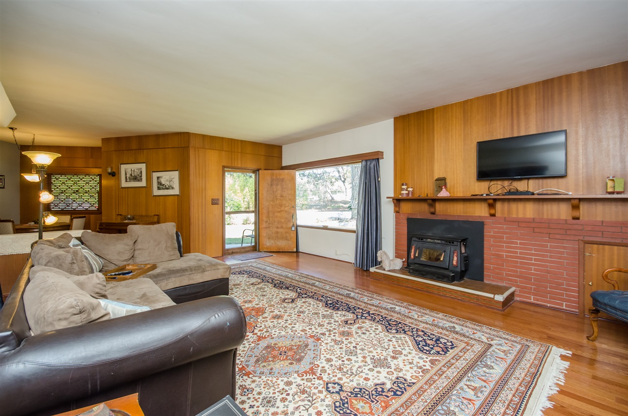 320 N Stage Coach Ln, Fallbrook, CA 92028 photo 4