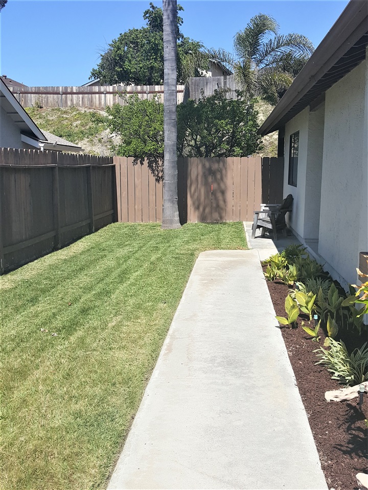 3589 Newland Rd, Oceanside, CA 92056 photo 2