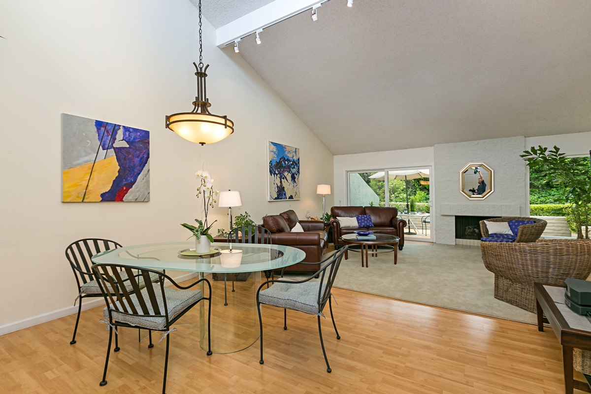 5690 Caminito Isla, La Jolla, CA 92037 photo 4