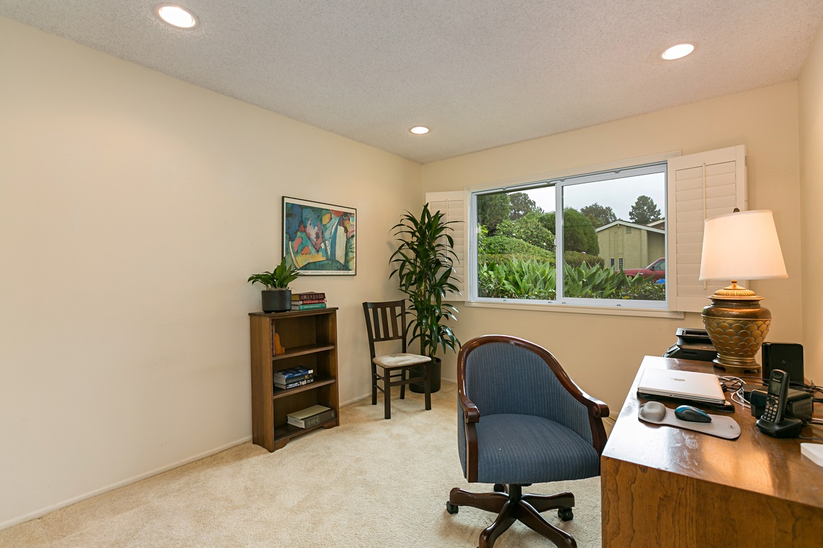 5690 Caminito Isla, La Jolla, CA 92037 photo 13
