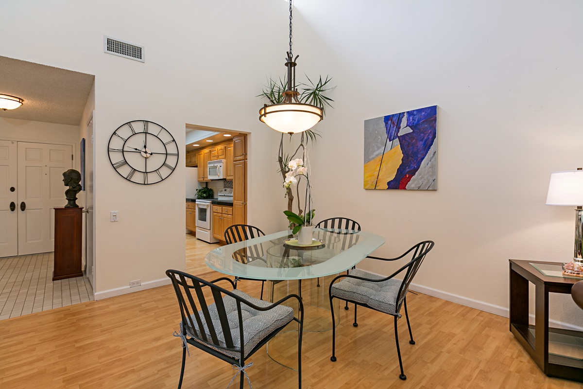 5690 Caminito Isla, La Jolla, CA 92037 photo 5