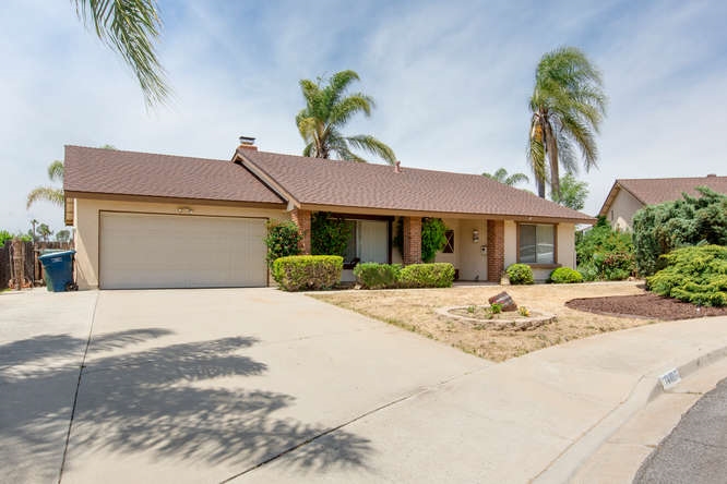 1442 Queenston, Escondido, CA 92027 photo 1