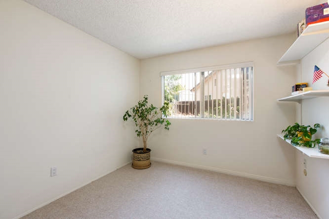 1442 Queenston, Escondido, CA 92027 photo 19