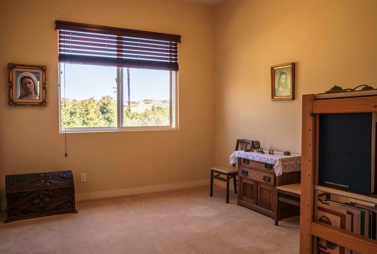 5001 San Jacinto Cir E, Fallbrook, CA 92028 photo 16