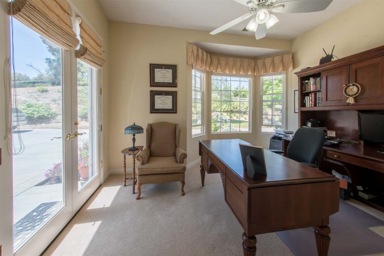 5001 San Jacinto Cir E, Fallbrook, CA 92028 photo 14