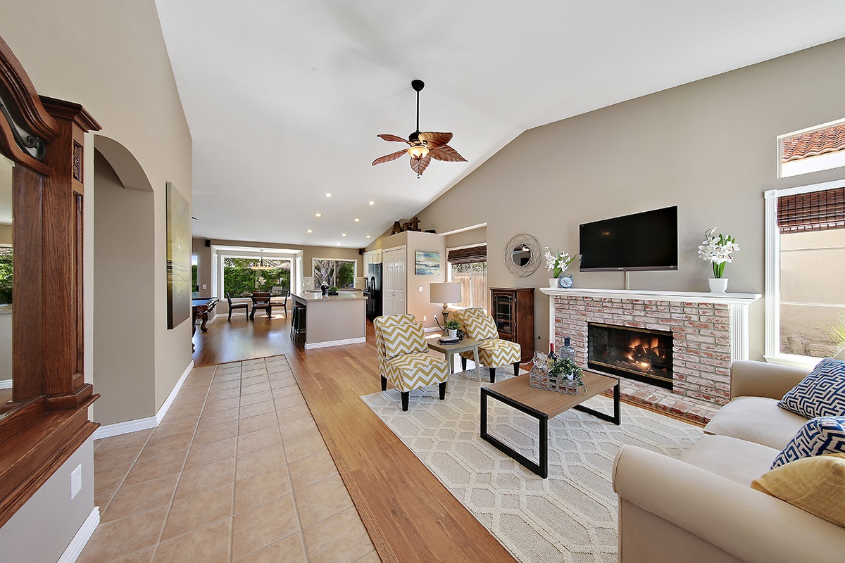3353 Tournament Dr, Oceanside, CA 92056 photo 2