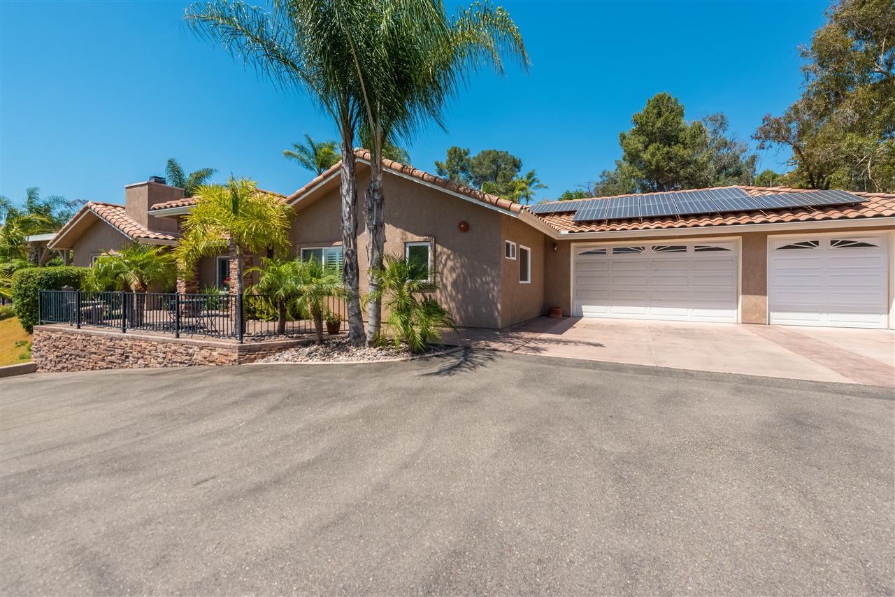 1807 Lotus Ln, El Cajon, CA 92021 photo 4