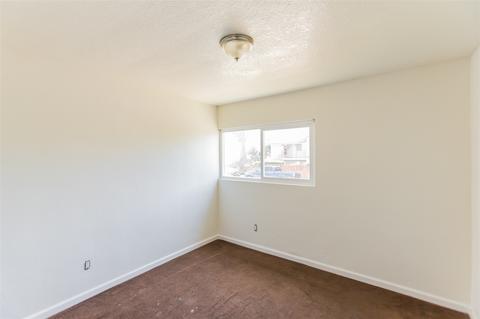 1402 Dubuque St, Oceanside, CA 92058 photo 3