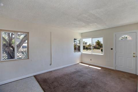 1402 Dubuque St, Oceanside, CA 92058 photo 23