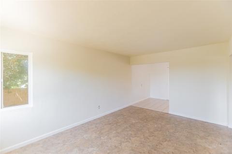 1402 Dubuque St, Oceanside, CA 92058 photo 2