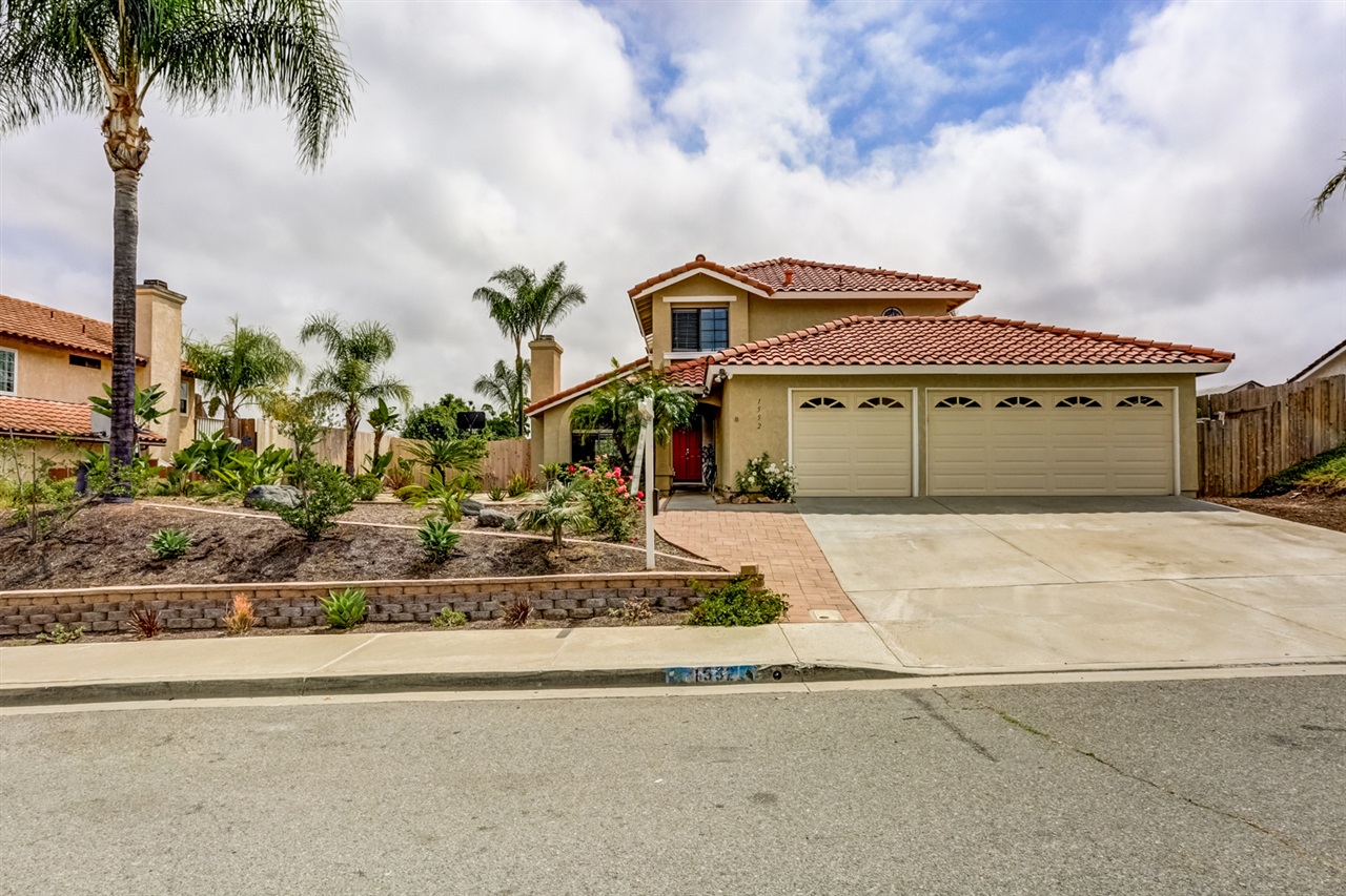 1552 Glacier Rd, Oceanside, CA 92056 photo 1