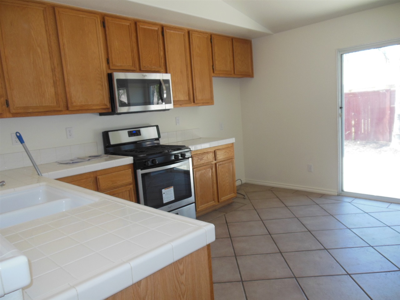 36193 Hague St, Winchester, CA 92596 photo 7