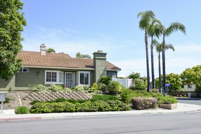 1898 Timber Trl, Vista, CA 92081 photo 1
