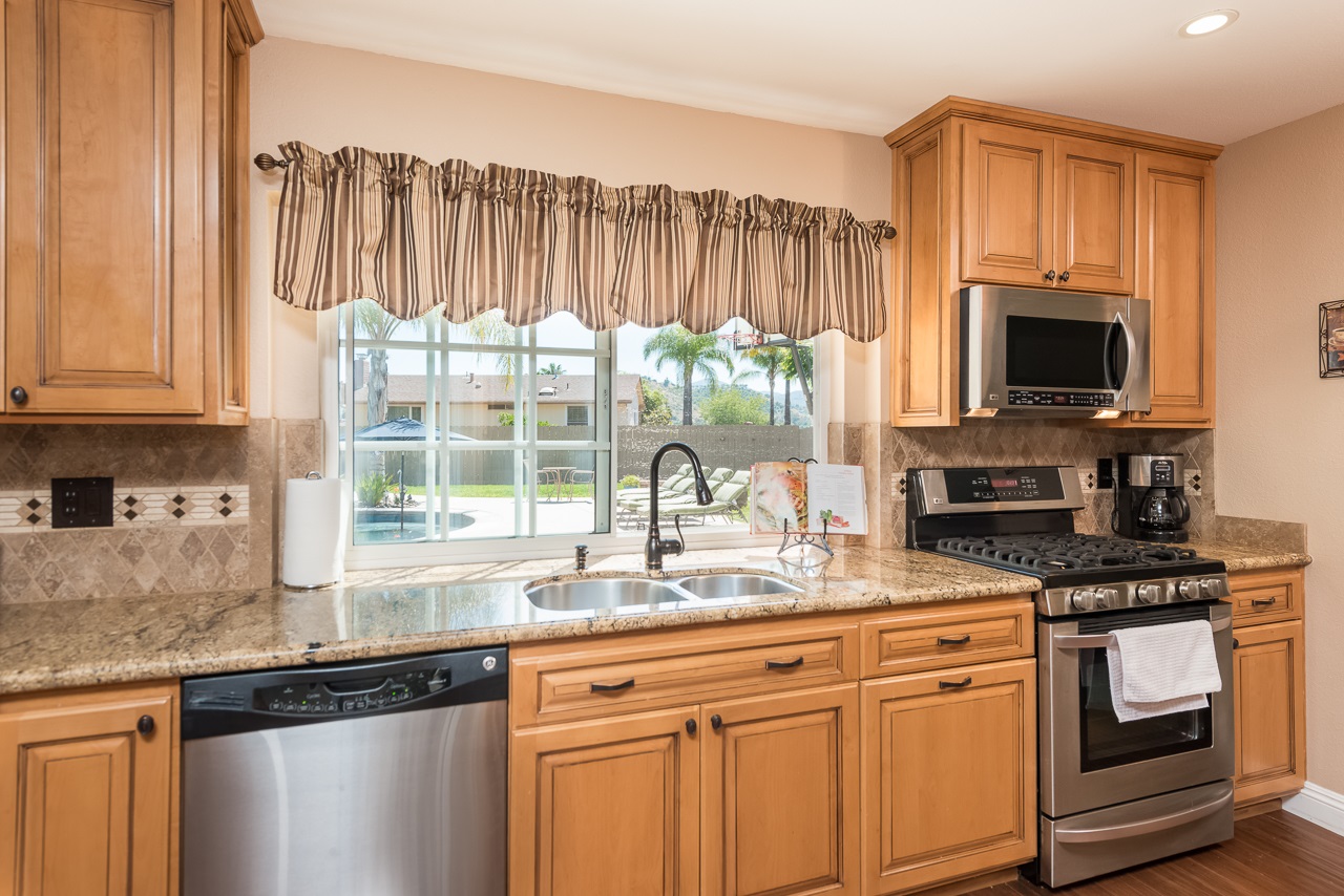14195 Woodcreek Rd, Poway, CA 92064 photo 11