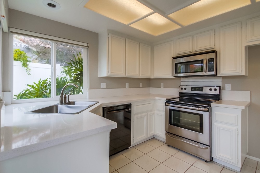 4875 Galicia Way, Oceanside, CA 92056 photo 12