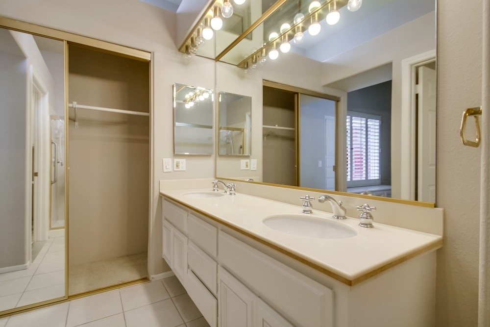 4875 Galicia Way, Oceanside, CA 92056 photo 22