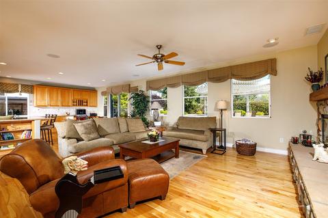 2330 Douglaston Gln, Escondido, CA 92026 photo 10