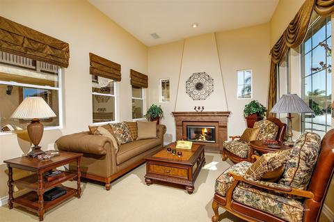 2330 Douglaston Gln, Escondido, CA 92026 photo 2