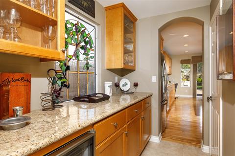 2330 Douglaston Gln, Escondido, CA 92026 photo 14