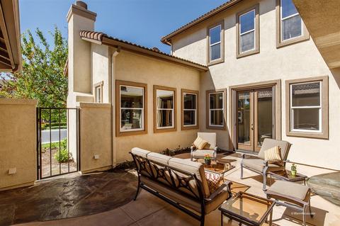2330 Douglaston Gln, Escondido, CA 92026 photo 8