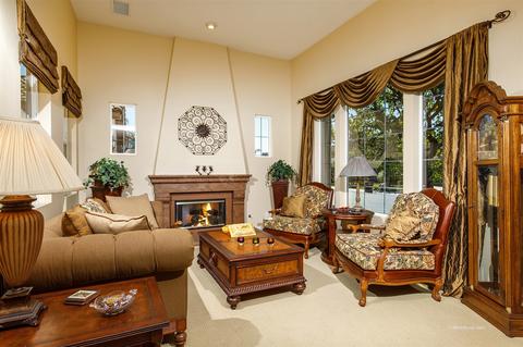 2330 Douglaston Gln, Escondido, CA 92026 photo 3