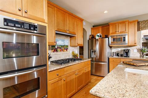 2330 Douglaston Gln, Escondido, CA 92026 photo 13