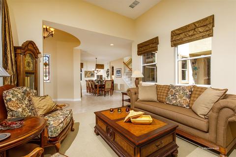 2330 Douglaston Gln, Escondido, CA 92026 photo 4