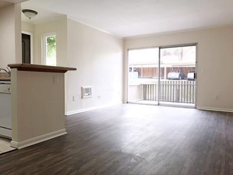 432 Edgehill Ln UNIT 99, Oceanside, CA 92054 photo 2