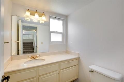960 Ashton Ct, Vista, CA 92081 photo 11