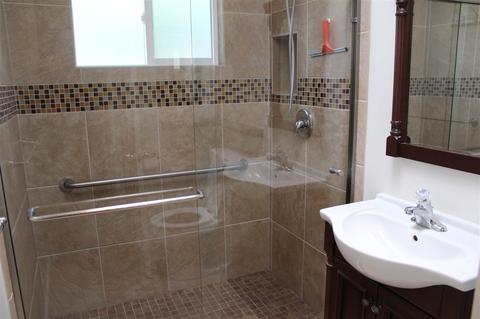 706 Osborne St, Vista, CA 92084 photo 5
