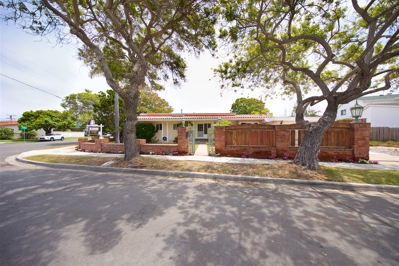 1031 Coronado Ave, Coronado, CA 92118 photo 9