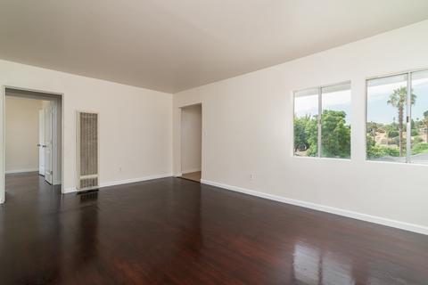 10311 Del Rio Rd, Spring Valley, CA 91978 photo 2