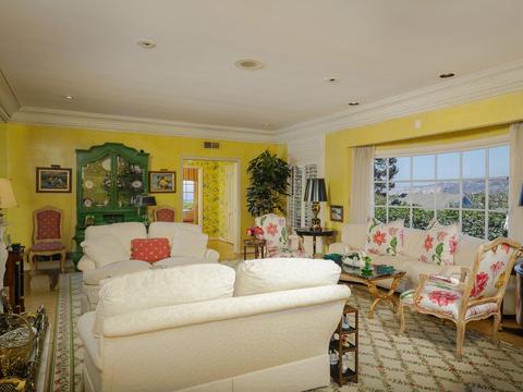 7937 Roseland Dr, La Jolla, CA 92037 photo 3