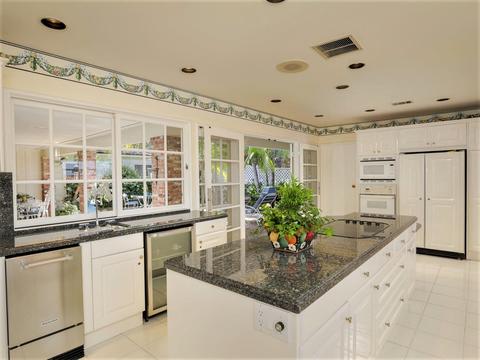 7937 Roseland Dr, La Jolla, CA 92037 photo 7