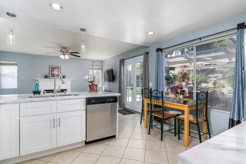 1674 Avenida Oceano, Oceanside, CA 92056 photo 12