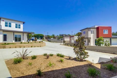 1721 Avocado Rd, Oceanside, CA 92054 photo 3