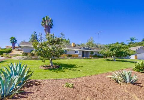 701 Via Ladera, Escondido, CA 92029 photo 2