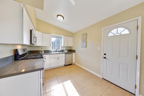 680 Joey Ave, El Cajon, CA 92020 photo 5