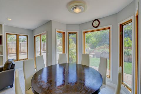 8443 Cliffridge Ln, La Jolla, CA 92037 photo 5