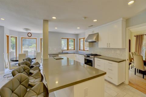 8443 Cliffridge Ln, La Jolla, CA 92037 photo 4