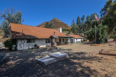 4427 Model A Ford Ln, El Cajon, CA 92019 photo 2