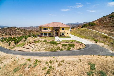 15708 Sycamore Canyon Rd, Poway, CA 92064 photo 1
