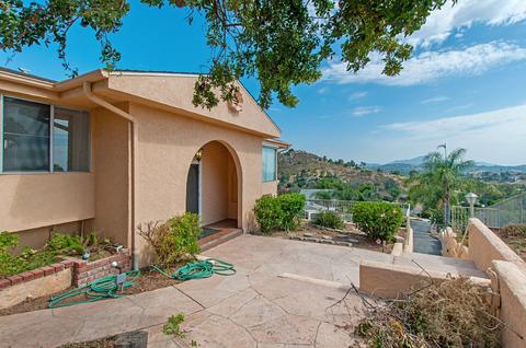 1801 Carob Tree Ln, El Cajon, CA 92021 photo 5