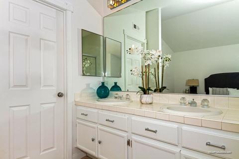 1593 Via Otano, Oceanside, CA 92056 photo 19