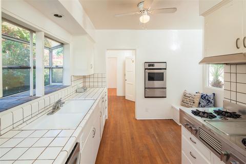 945 I Ave, Coronado, CA 92118 photo 4