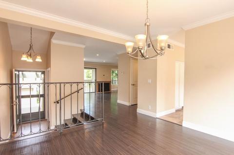 8254 Caminito Modena, La Jolla, CA 92037 photo 9